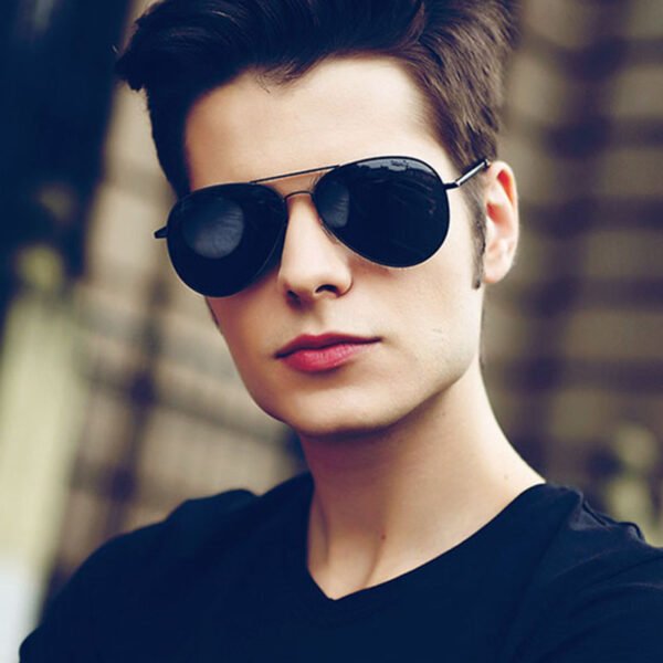 High Quality Comfortable Polarized Oval Pilot Sunglasses for Men Women UV400 Protection Custom Logo Classic Aviation Shades